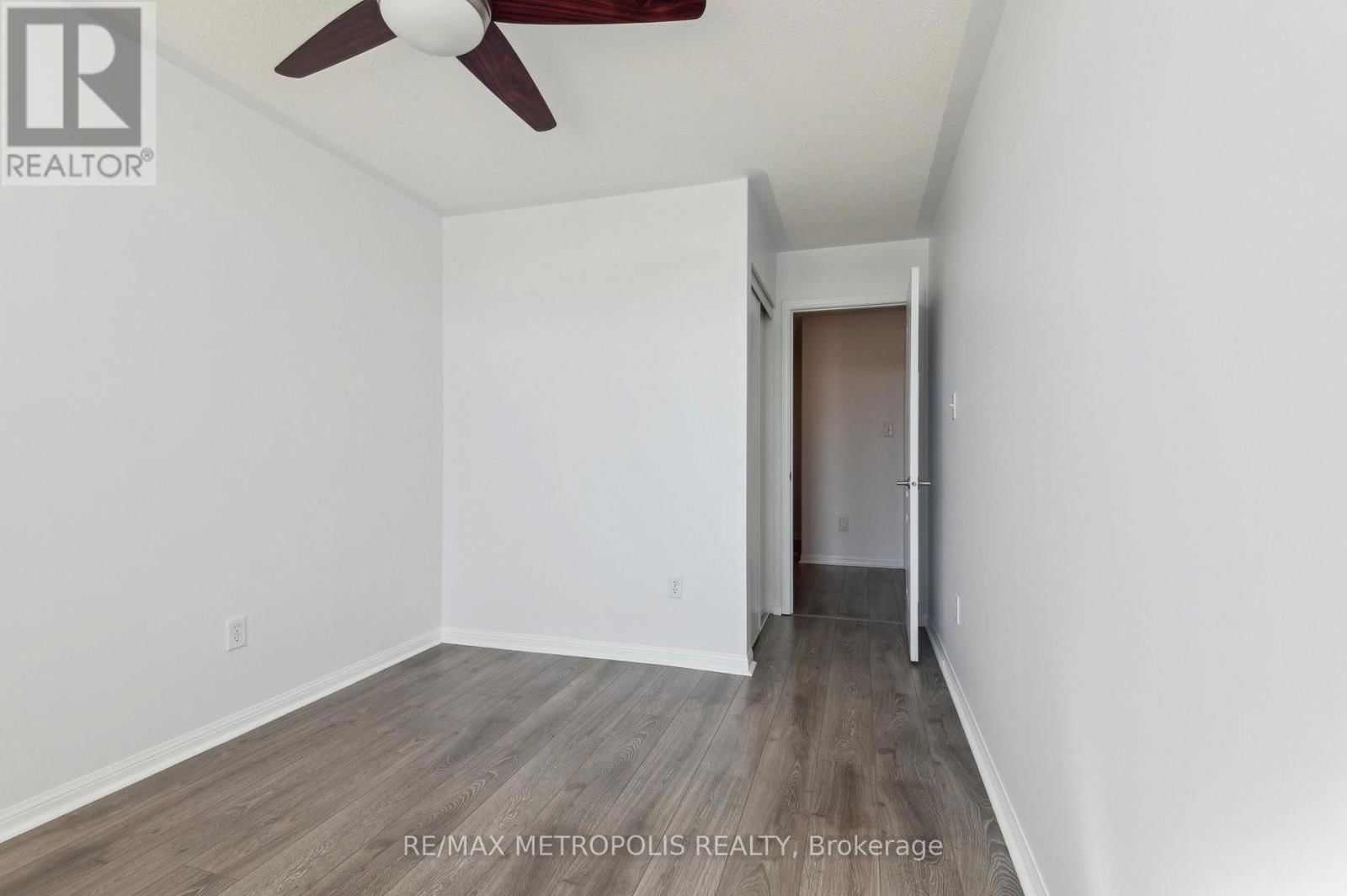 54 HOWE AVENUE Image 28