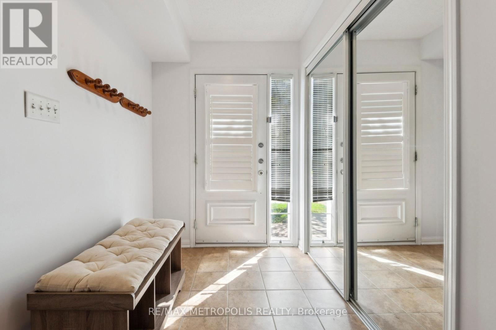 54 HOWE AVENUE Image 3