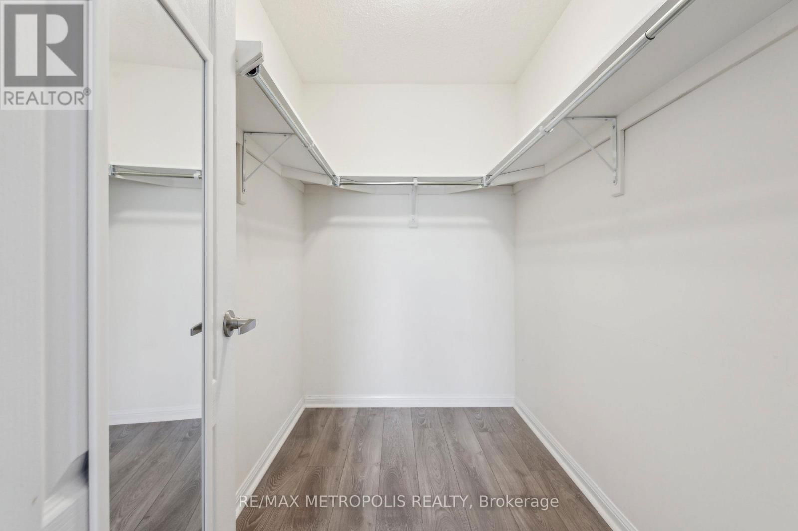 54 HOWE AVENUE Image 32