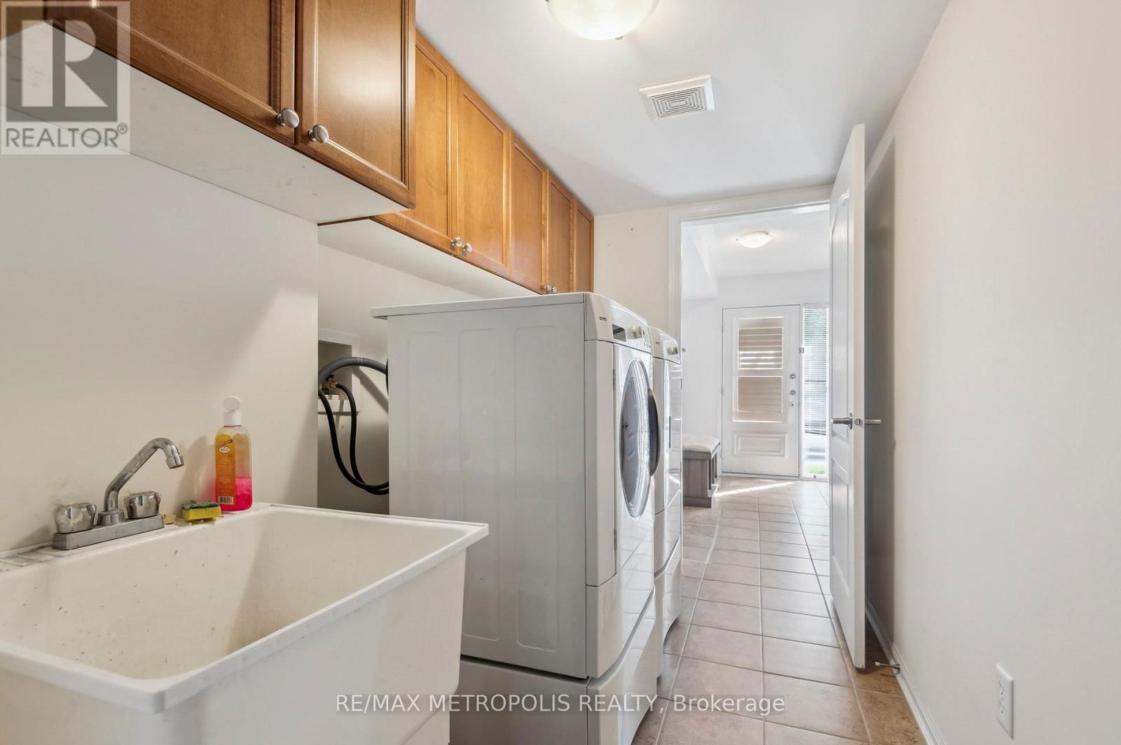 54 HOWE AVENUE Image 6