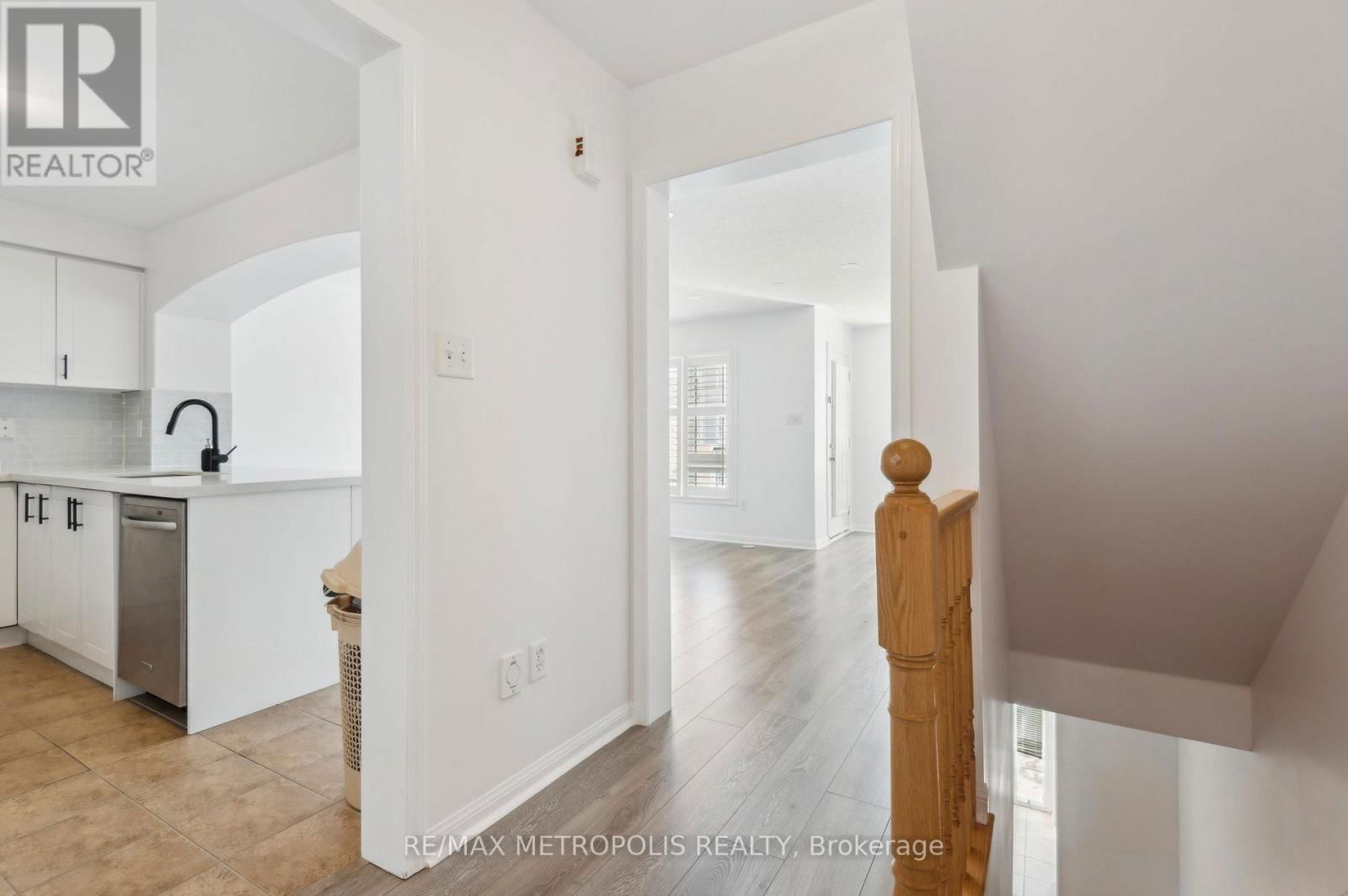 54 HOWE AVENUE Image 9