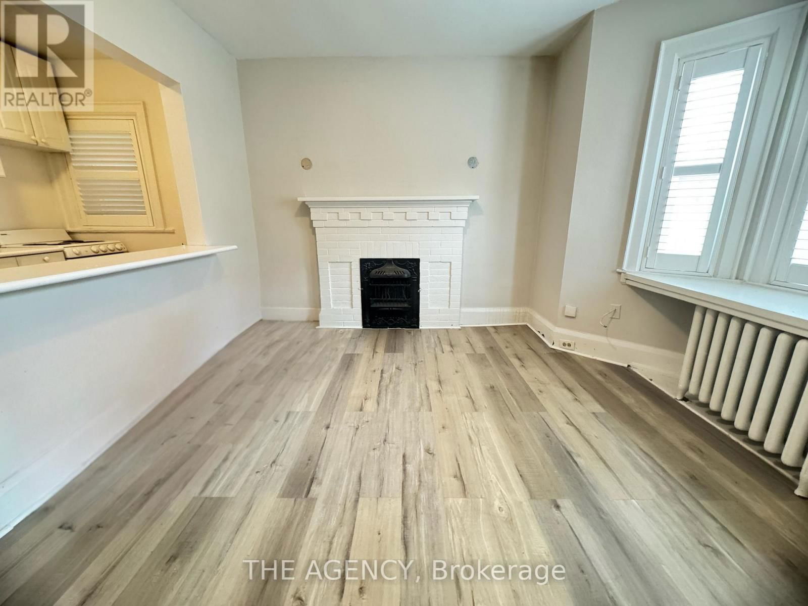 2 - 846 BROADVIEW AVENUE Image 2