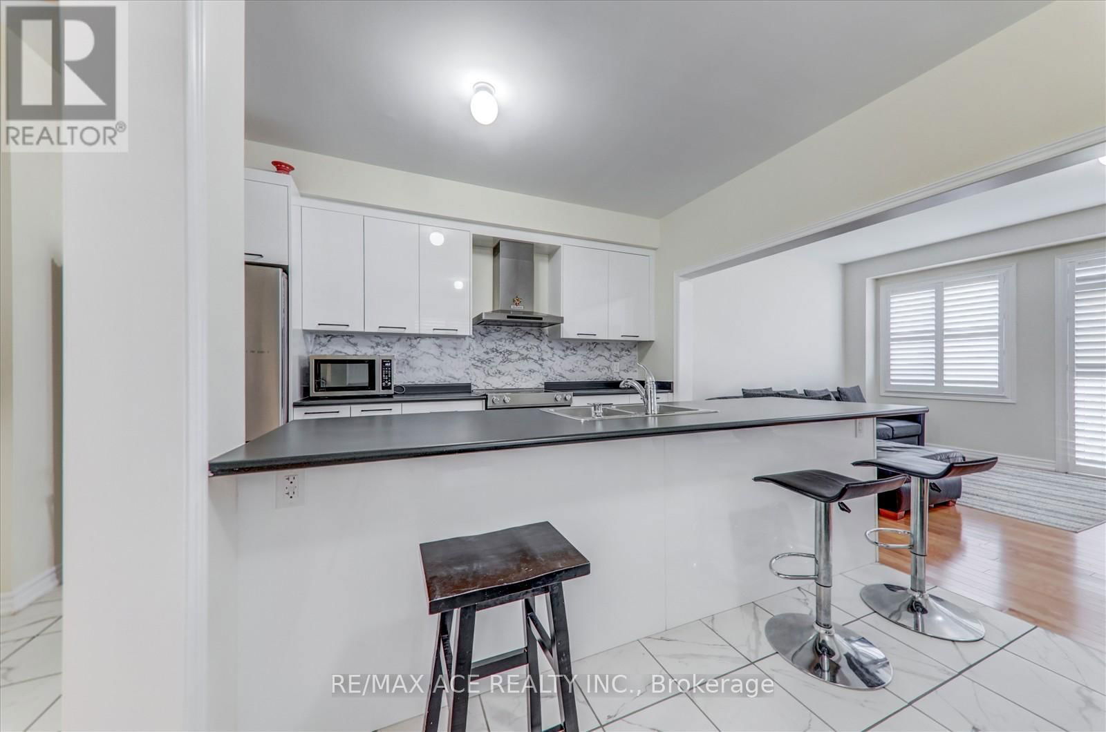48 CLOSSON DRIVE Image 12