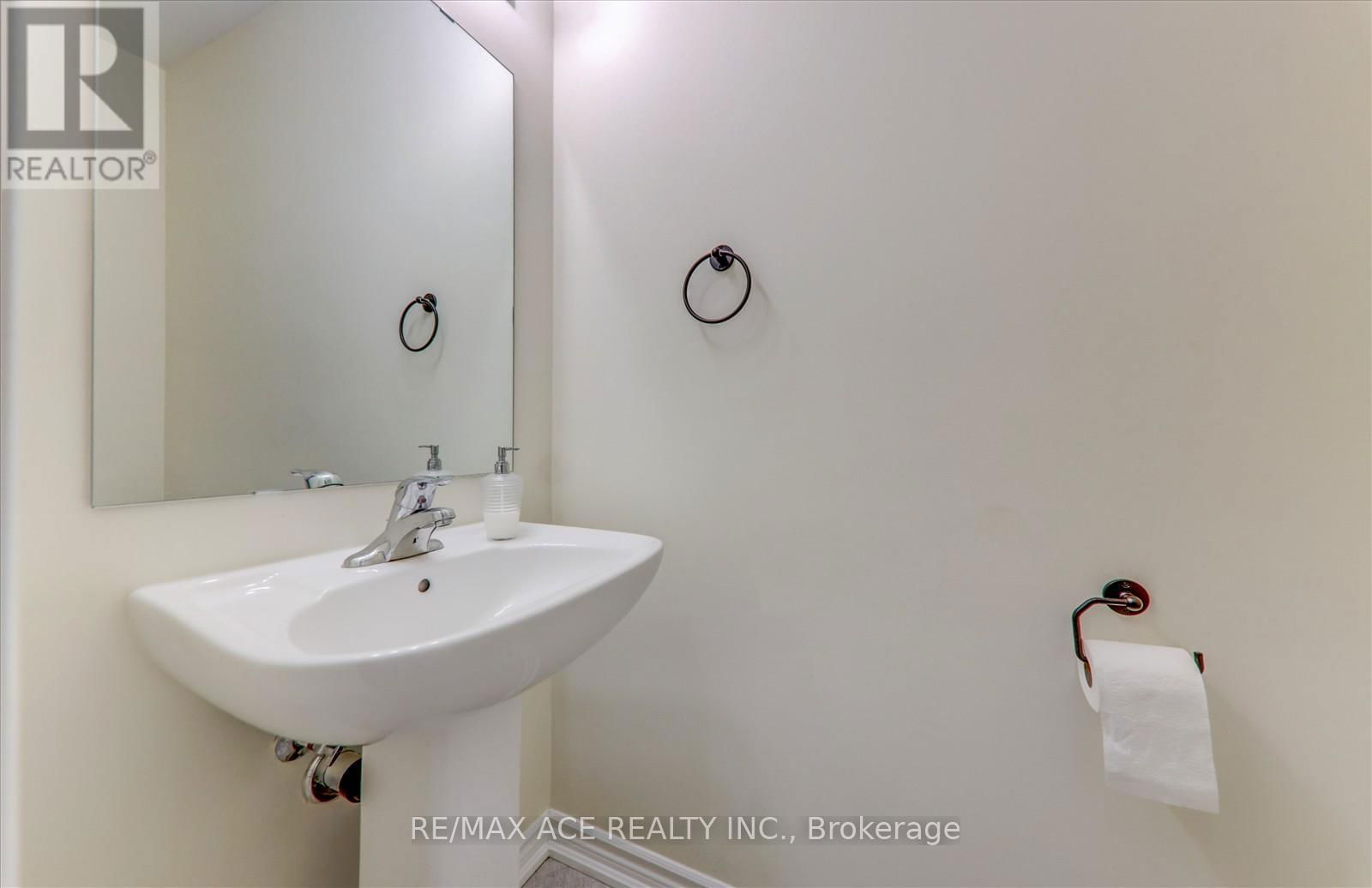 48 CLOSSON DRIVE Image 21