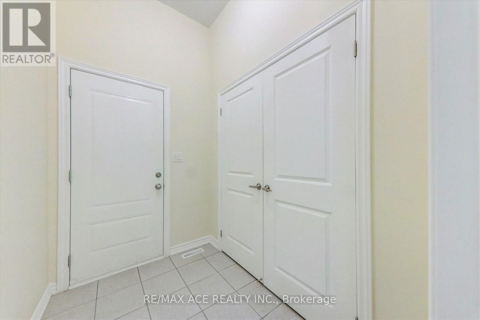48 CLOSSON DRIVE Image 22