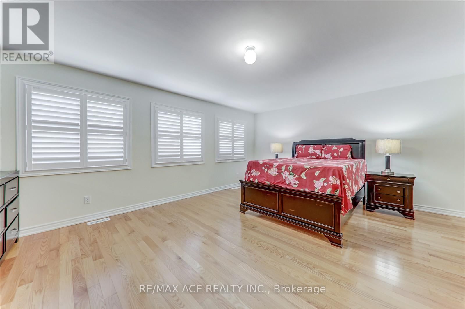 48 CLOSSON DRIVE Image 24