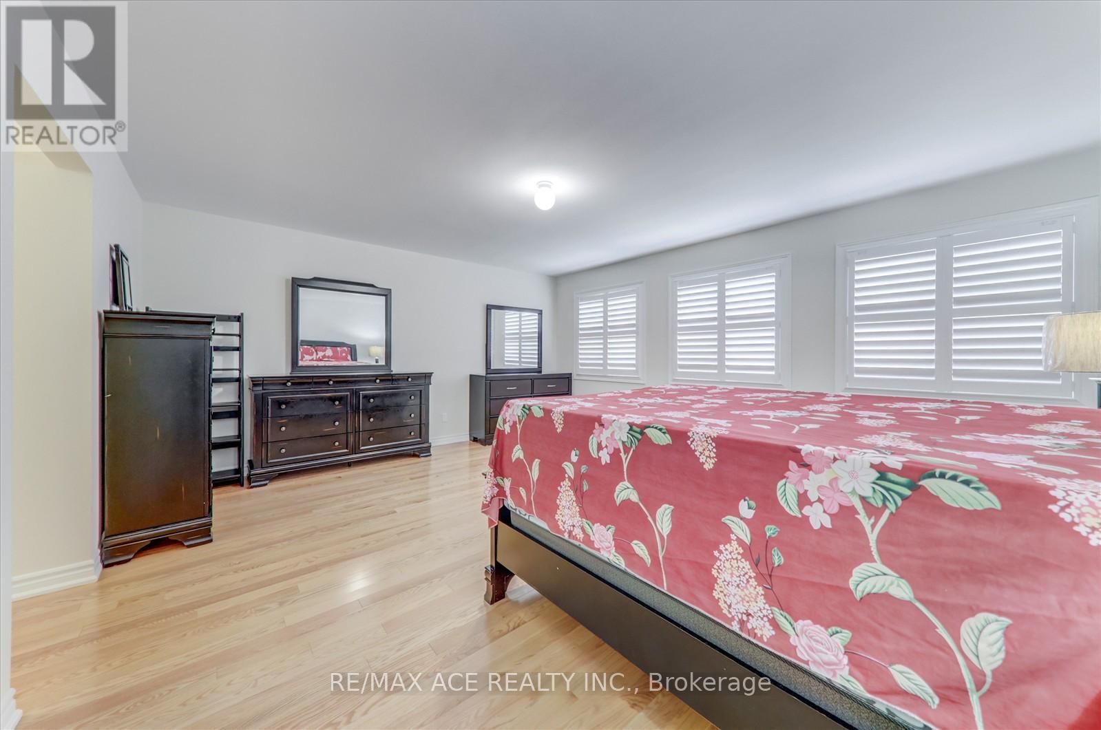 48 CLOSSON DRIVE Image 26