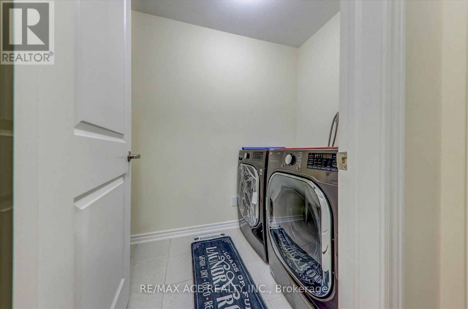 48 CLOSSON DRIVE Image 32