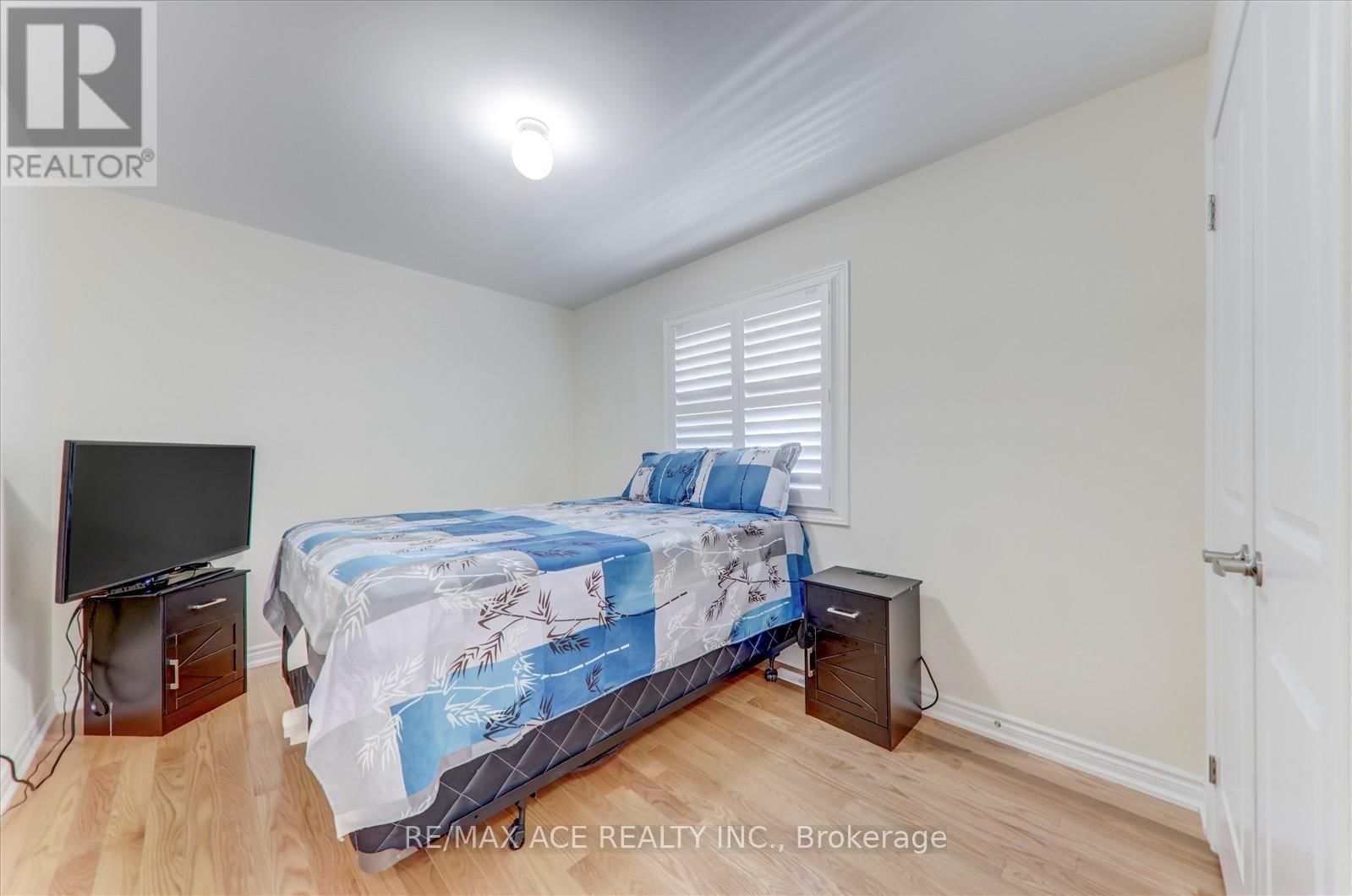 48 CLOSSON DRIVE Image 34