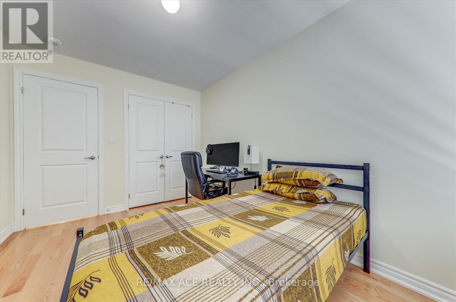 48 CLOSSON DRIVE Image 36