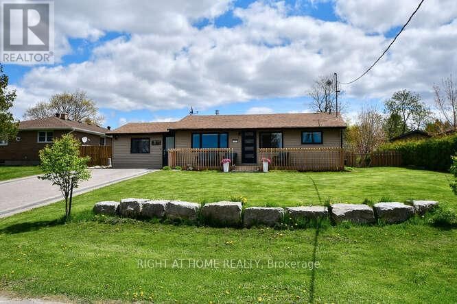 7 BAYVIEW CRESCENT Image 1