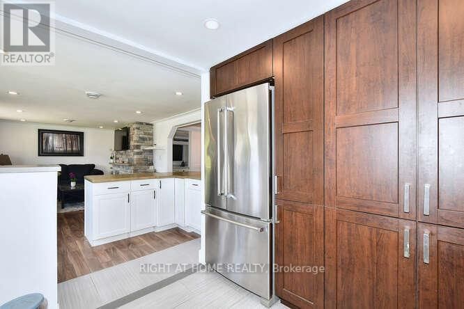 7 BAYVIEW CRESCENT Image 15