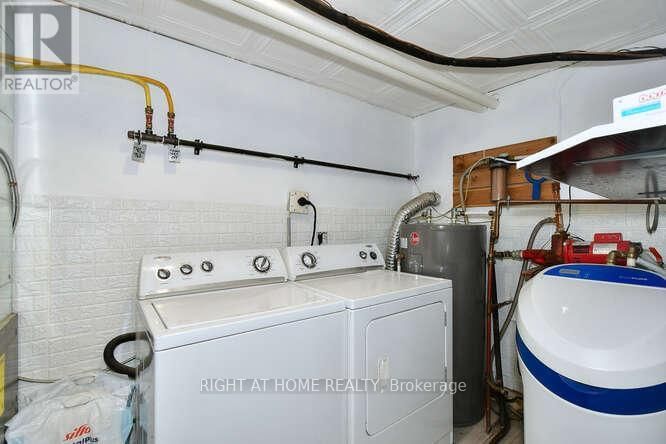 7 BAYVIEW CRESCENT Image 32