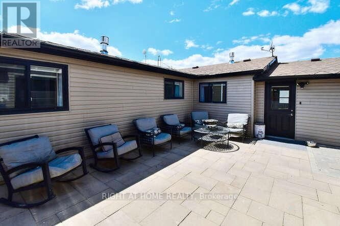 7 BAYVIEW CRESCENT Image 34
