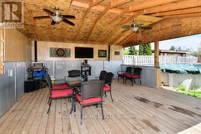 7 BAYVIEW CRESCENT Image 36