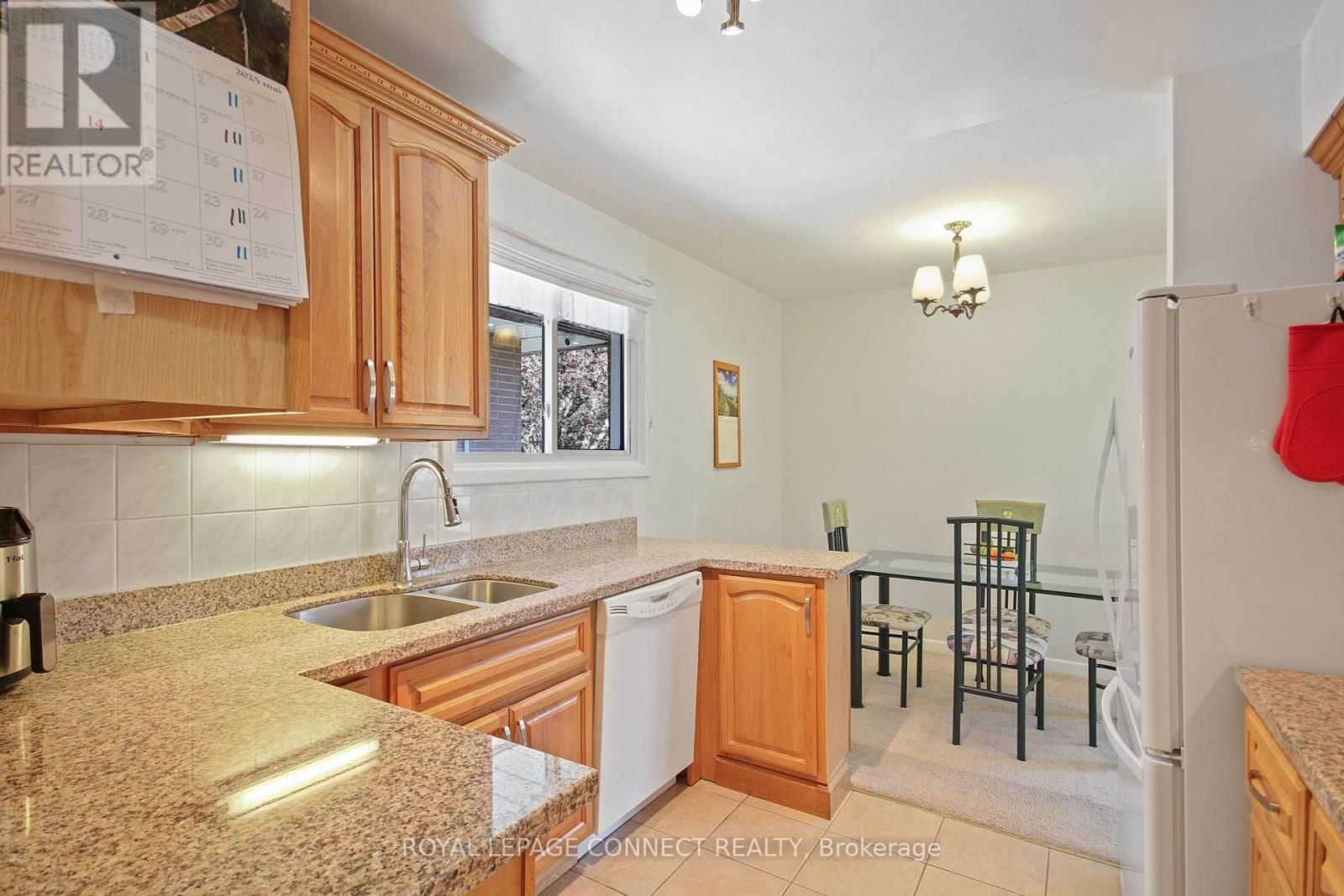 4 SUNDANCE CRESCENT Image 12