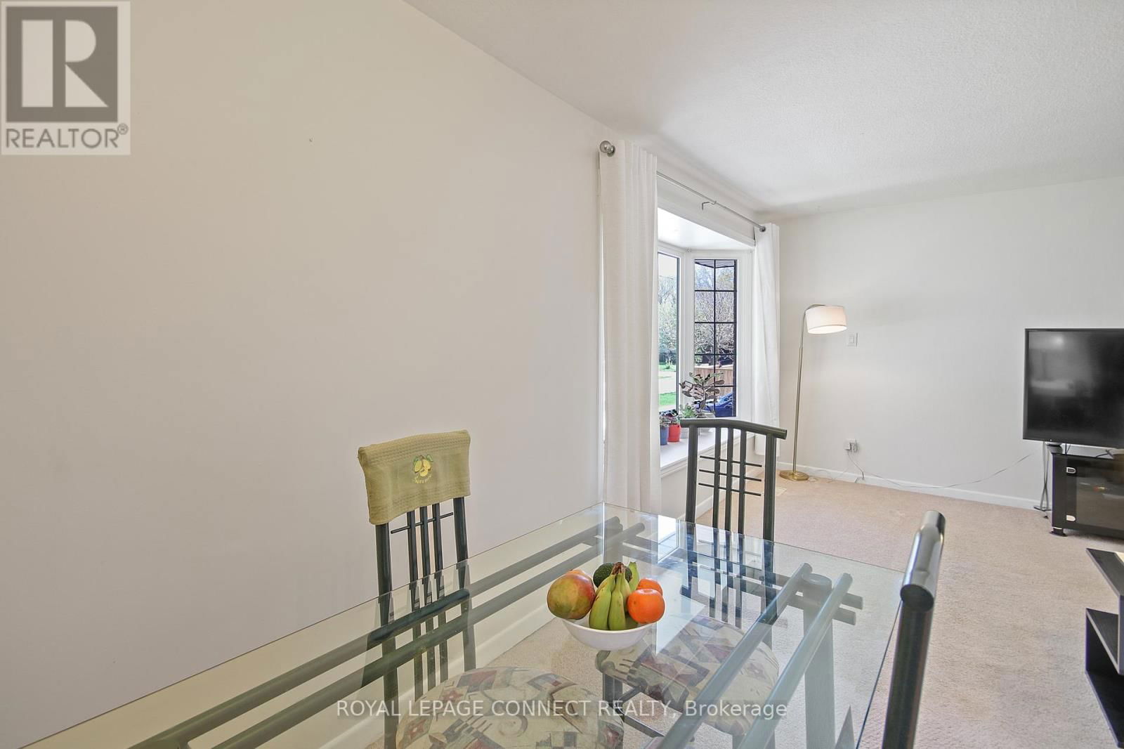 4 SUNDANCE CRESCENT Image 15