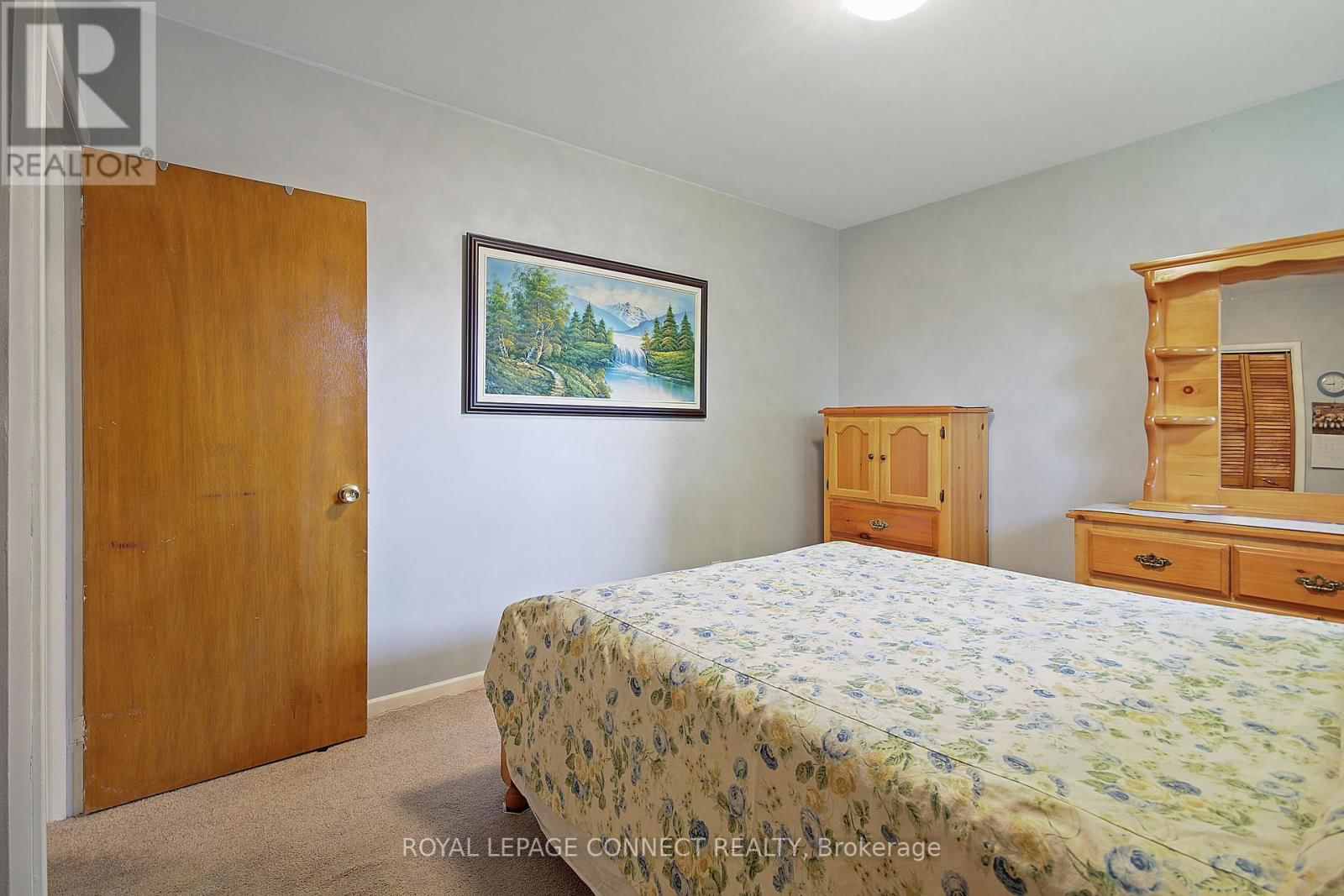 4 SUNDANCE CRESCENT Image 19