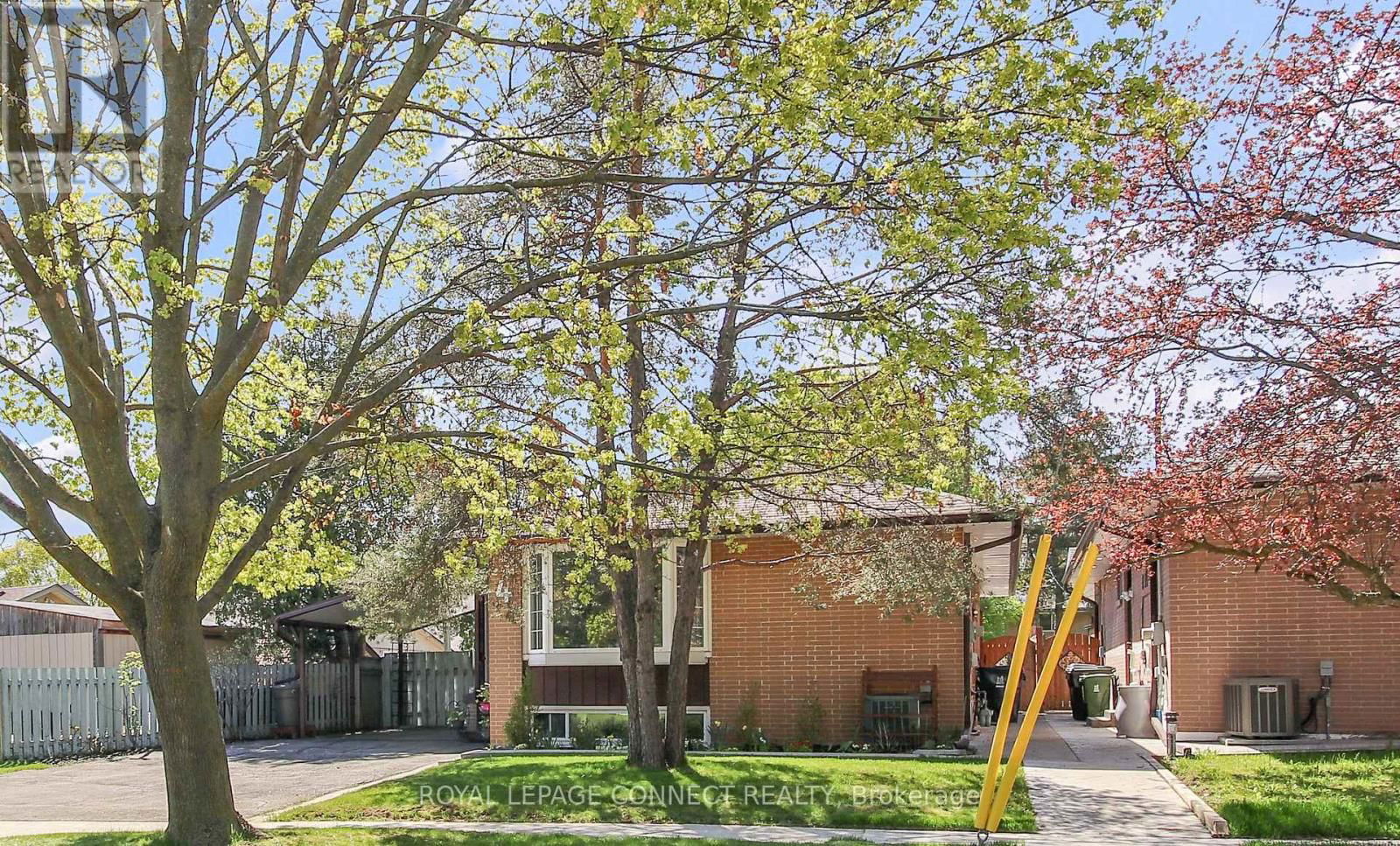 4 SUNDANCE CRESCENT Image 2