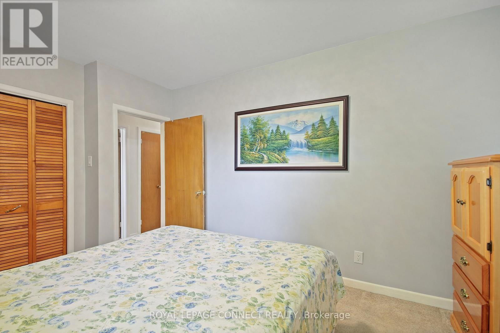 4 SUNDANCE CRESCENT Image 22