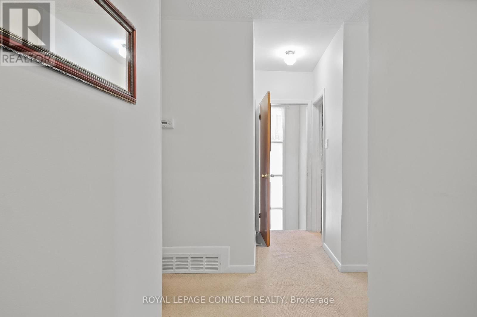 4 SUNDANCE CRESCENT Image 3