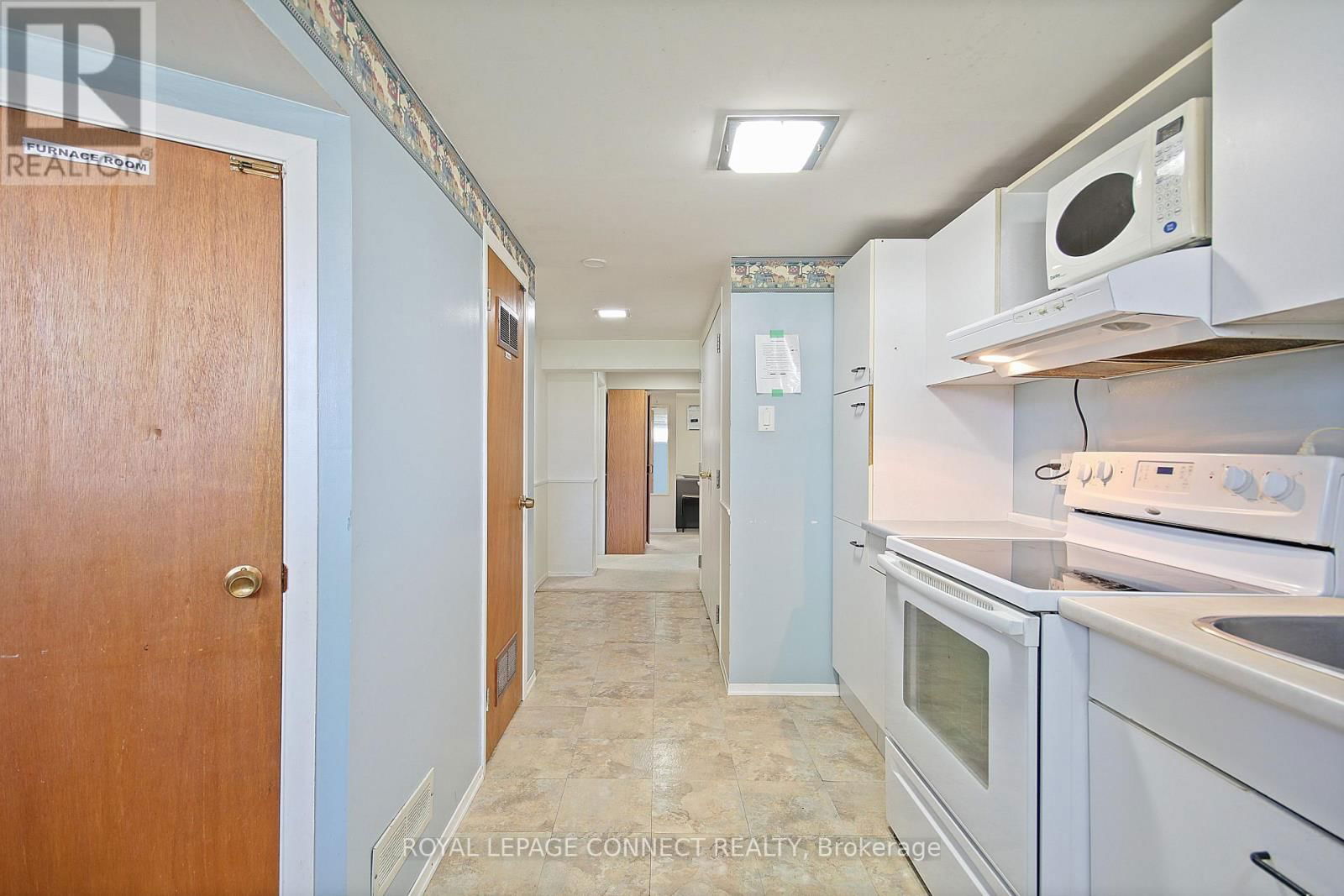 4 SUNDANCE CRESCENT Image 32