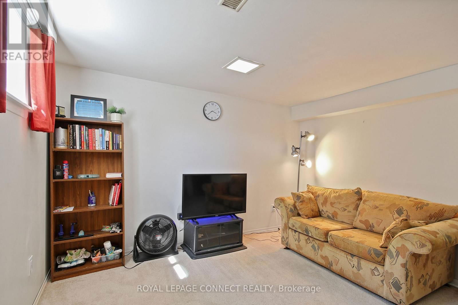 4 SUNDANCE CRESCENT Image 34