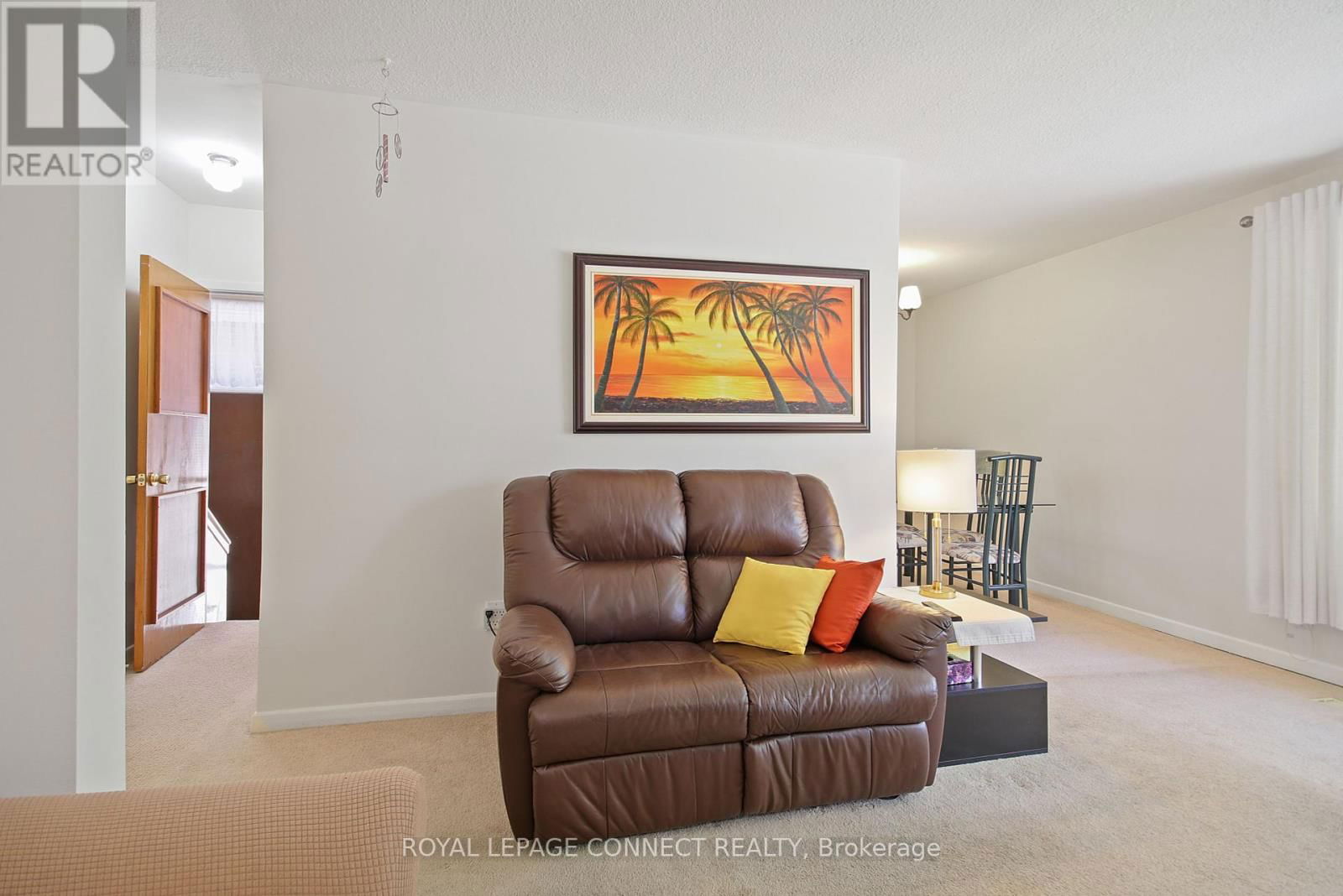 4 SUNDANCE CRESCENT Image 7