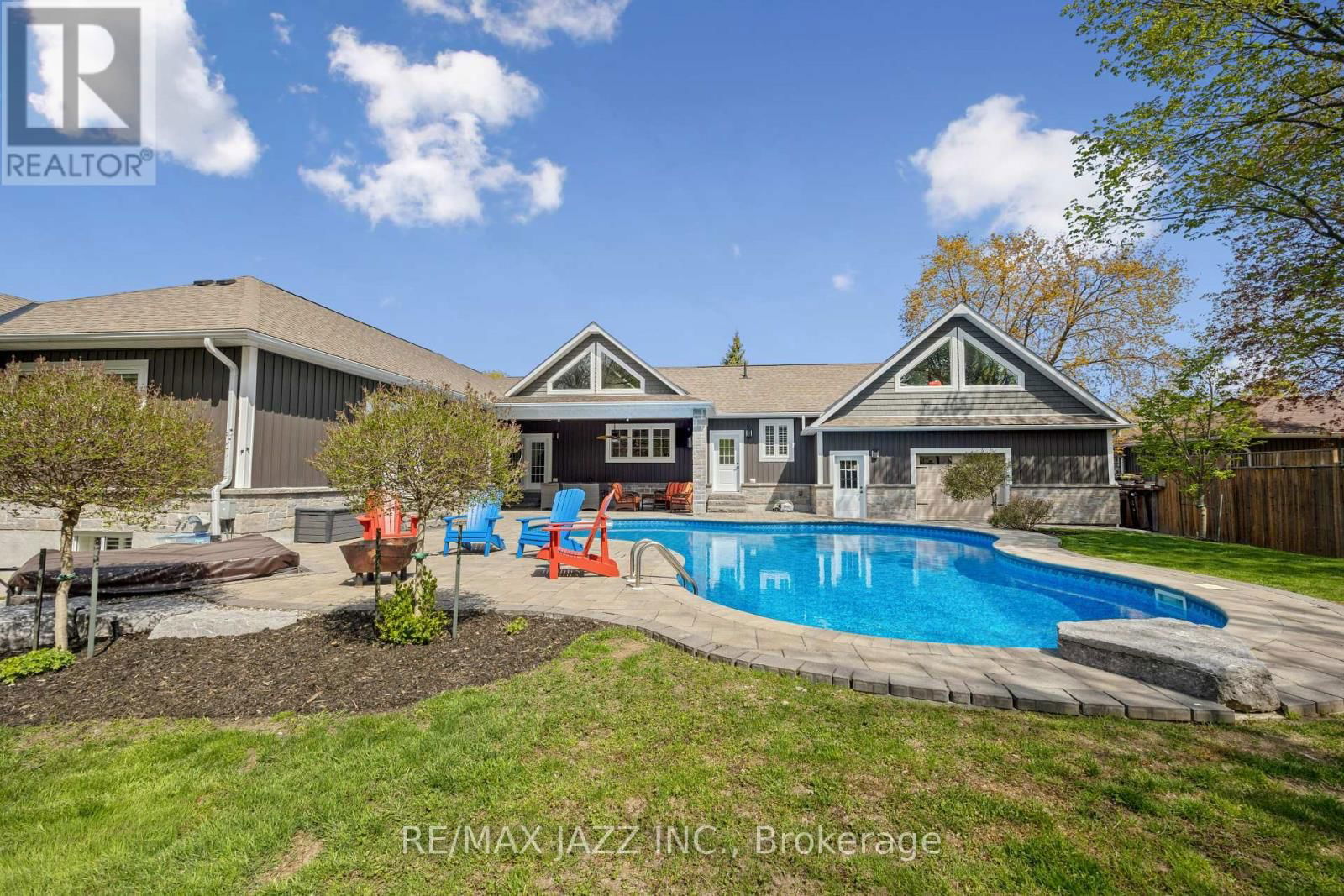 325 MAINE STREET Image 42
