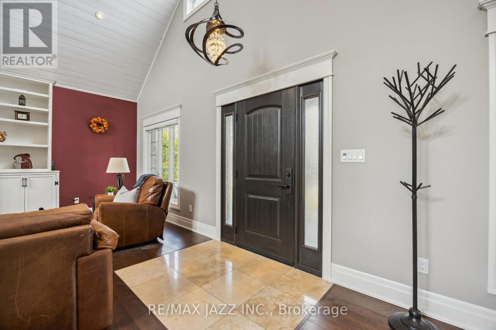 325 MAINE STREET Image 5