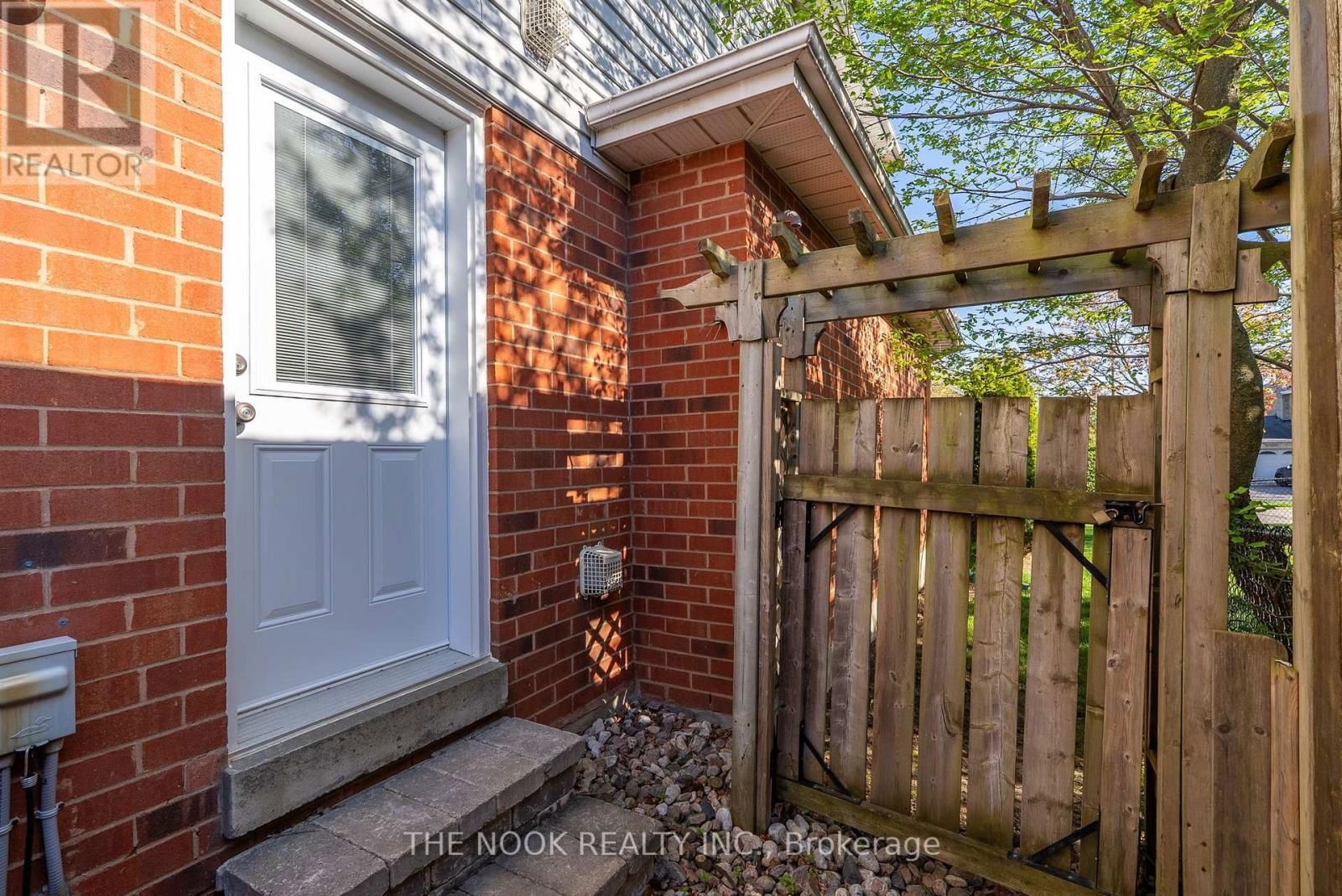 957 SPROULE CRESCENT Image 49