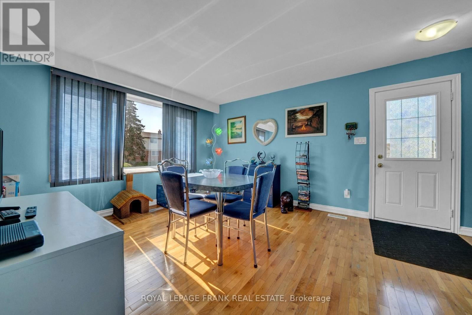 377 LINDEN STREET Image 8