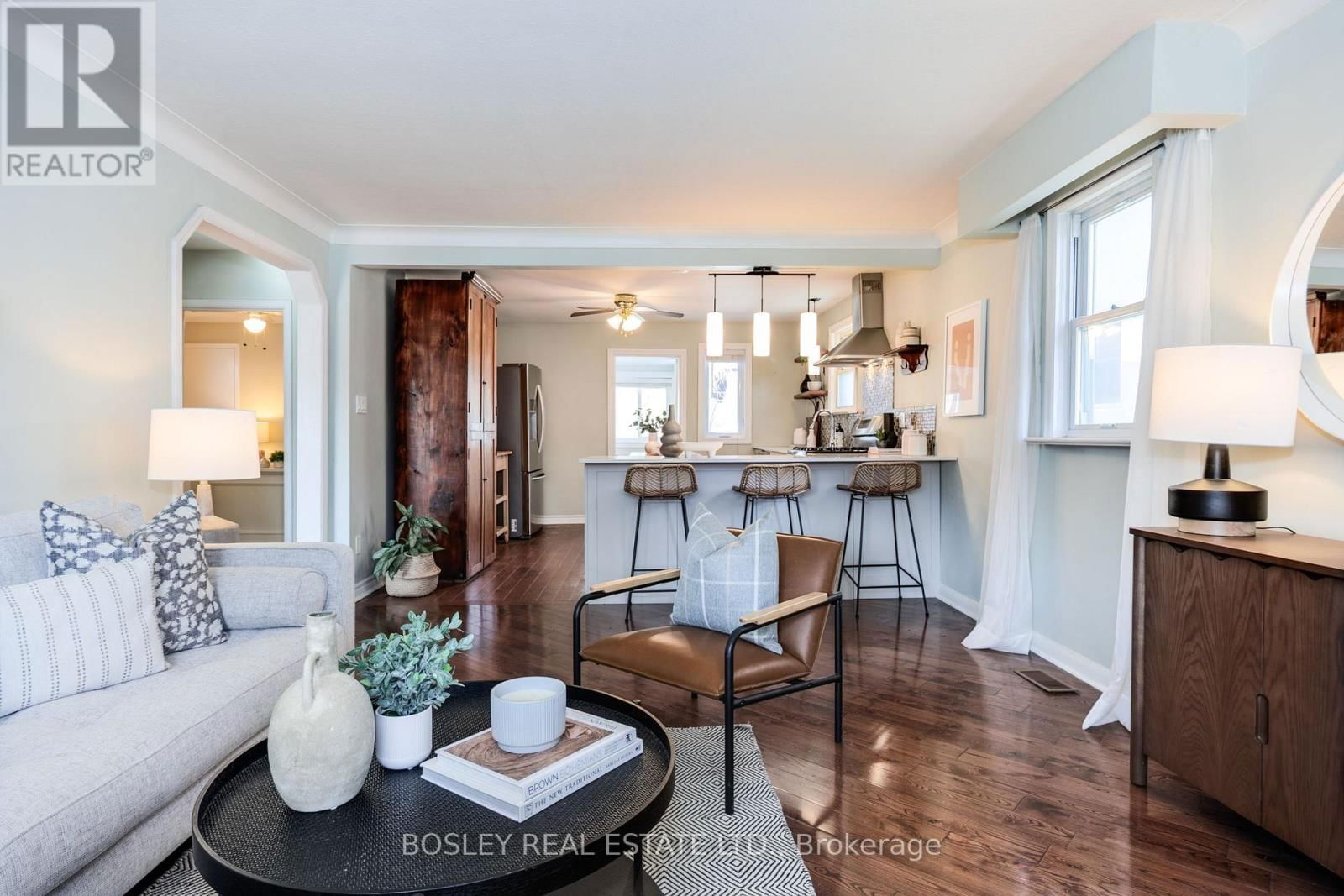 57 SANDOWN AVENUE Image 2