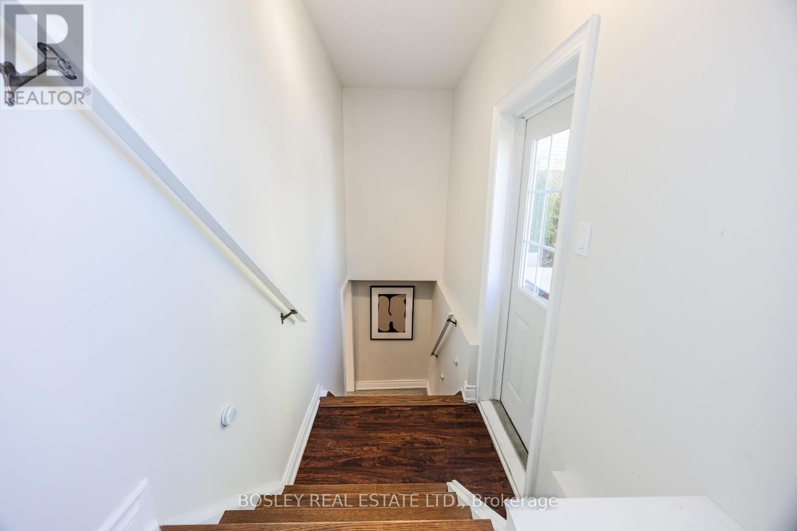 57 SANDOWN AVENUE Image 20