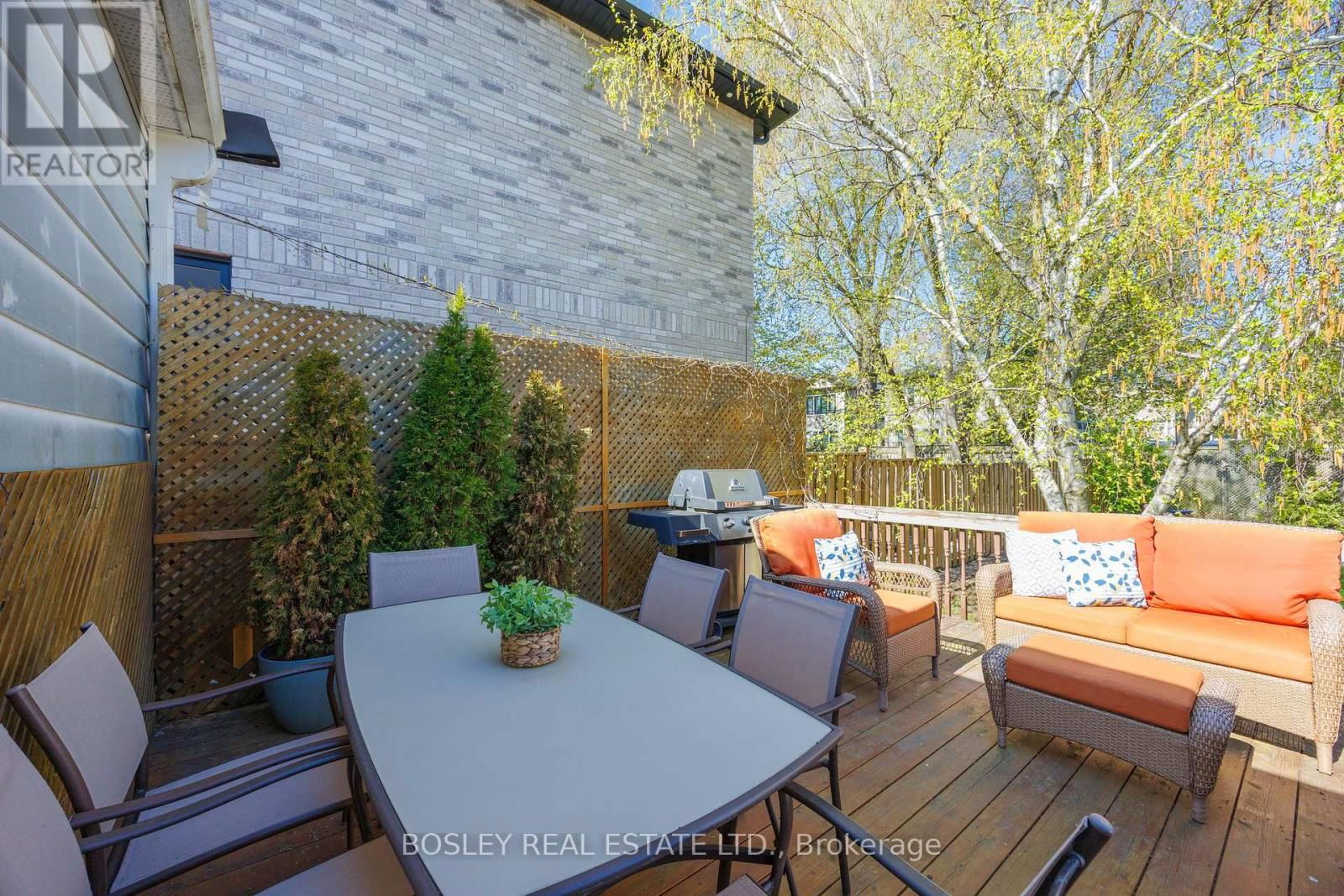 57 SANDOWN AVENUE Image 30
