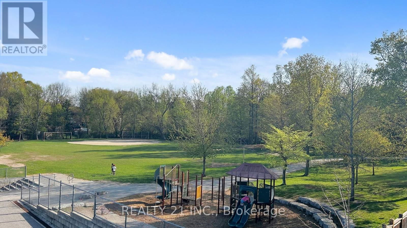 42 HERON PARK PL PLACE NORTH Image 31