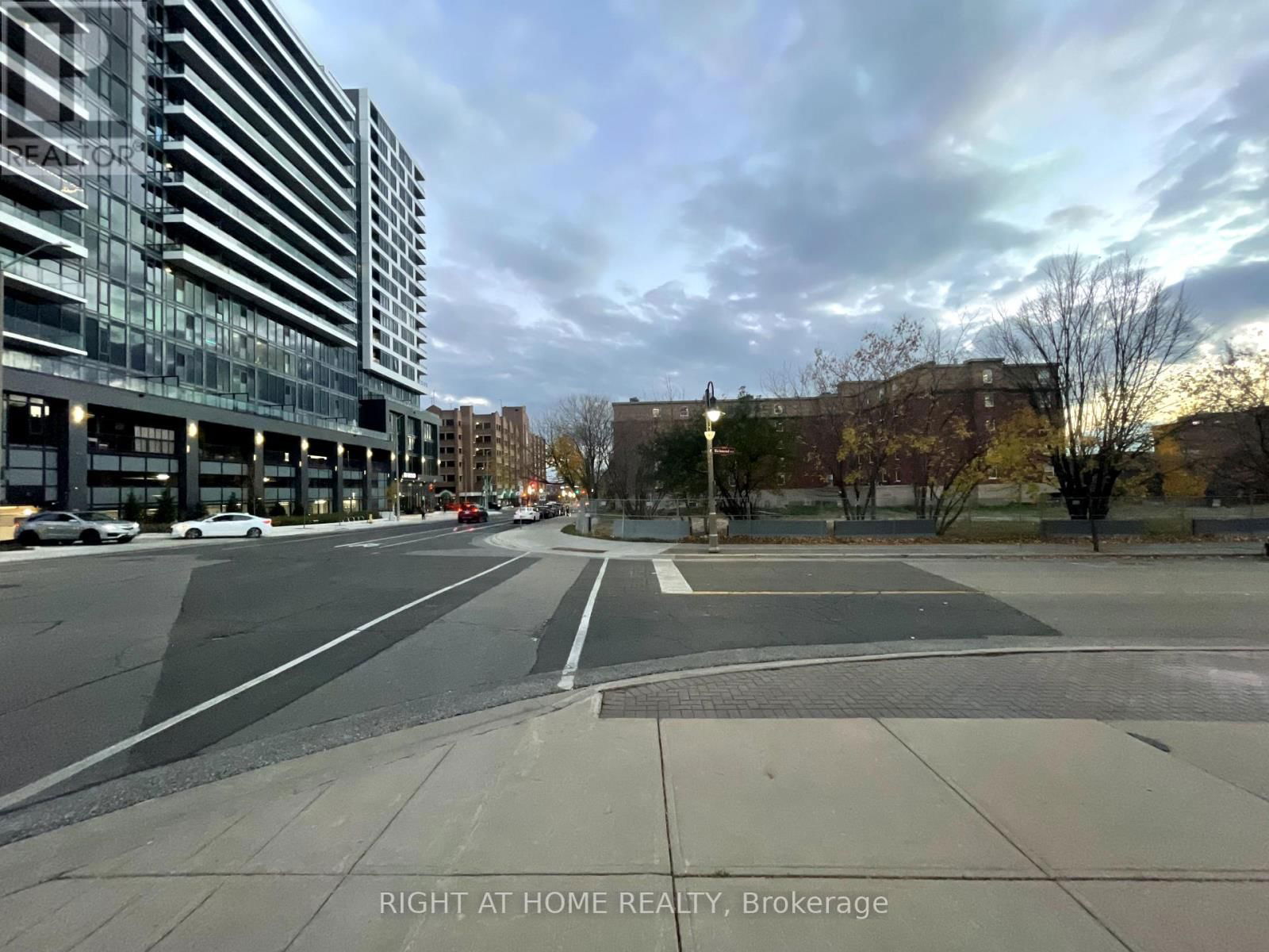 116 - 50 RICHMOND STREET EAST Image 1