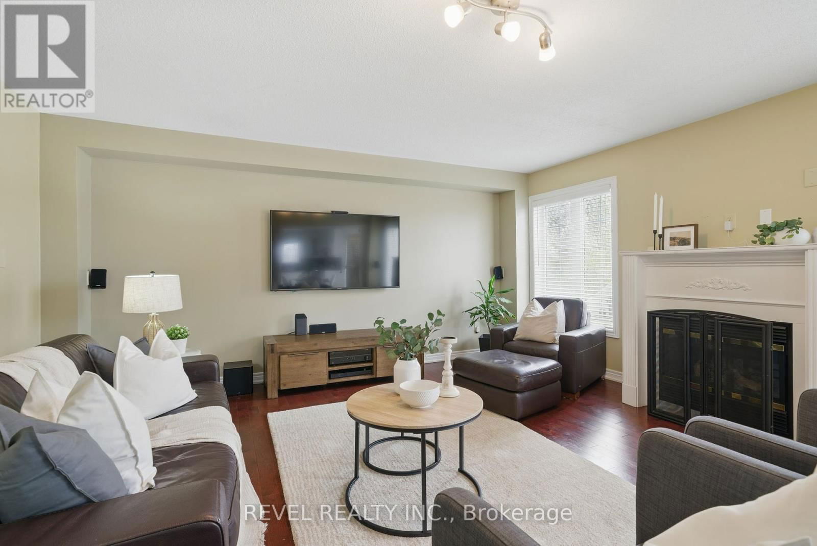 100 ASHBURY BOULEVARD Image 11
