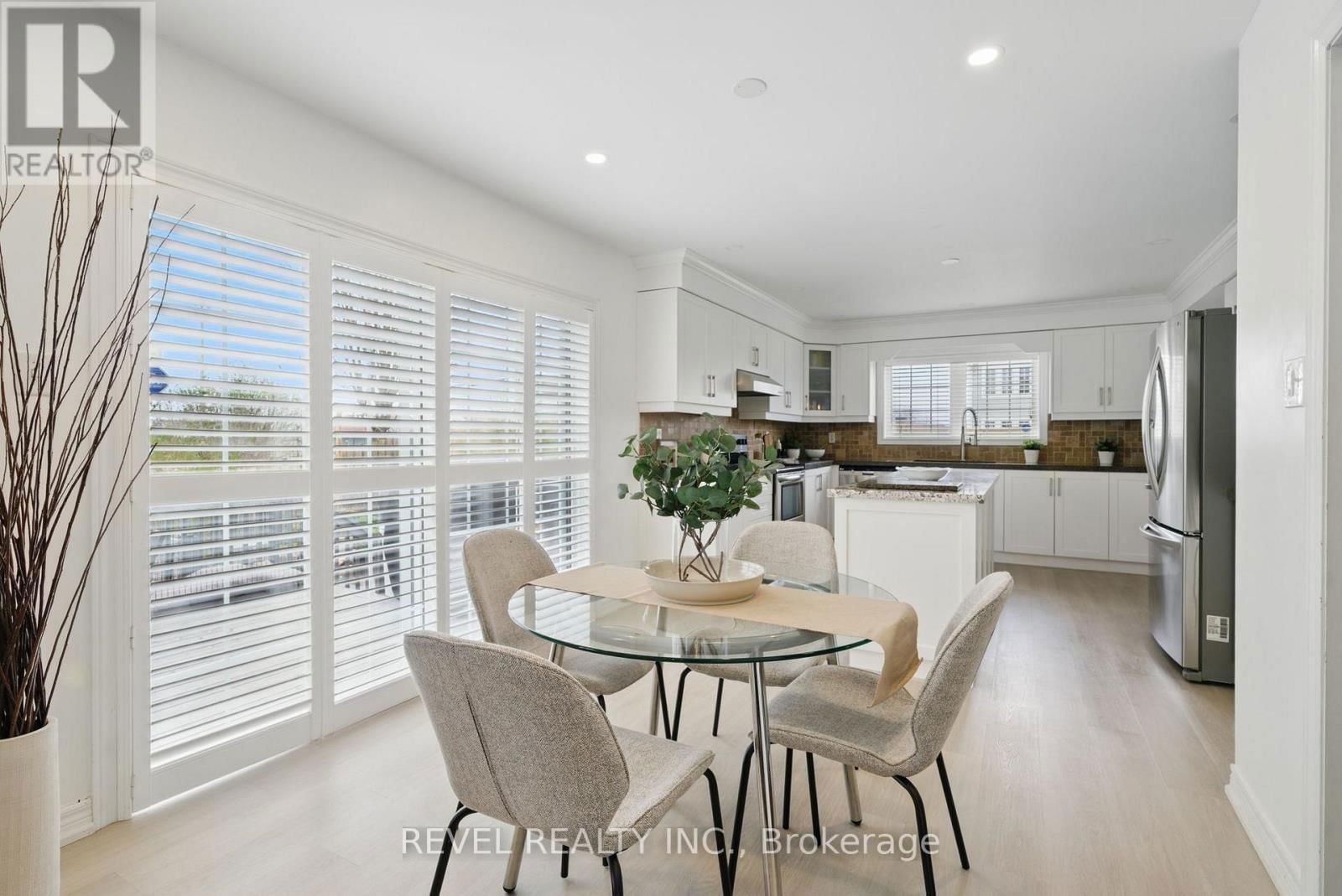 100 ASHBURY BOULEVARD Image 12