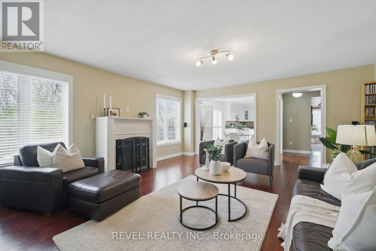 100 ASHBURY BOULEVARD Image 13