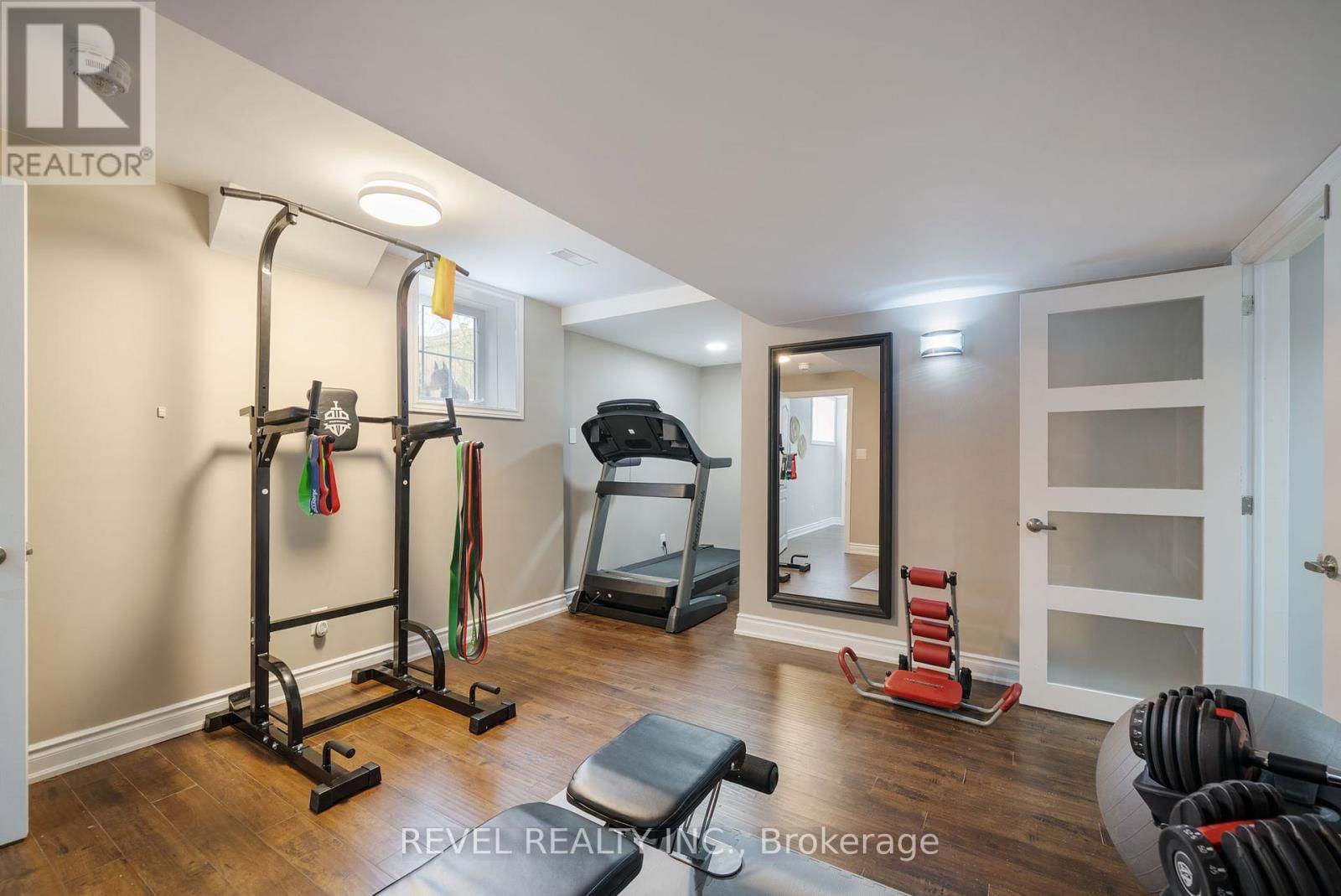 100 ASHBURY BOULEVARD Image 40