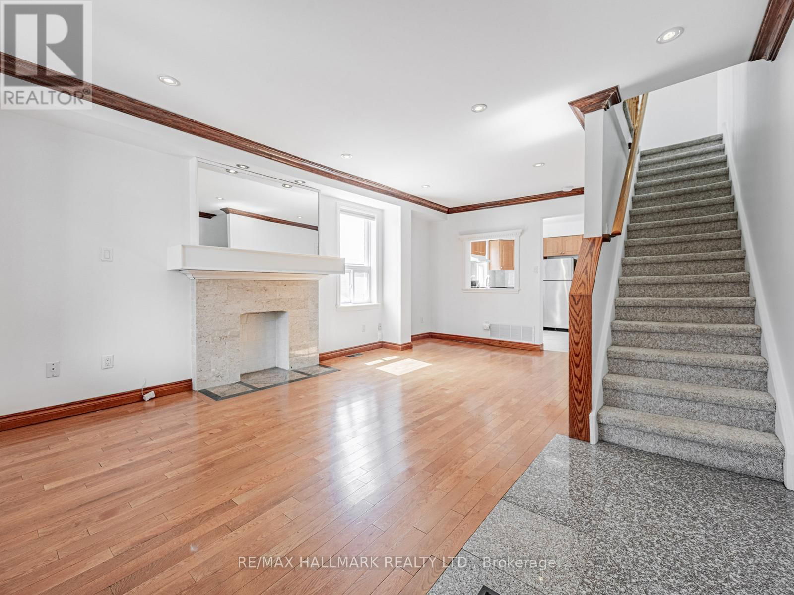 8 REDWOOD AVENUE Image 20