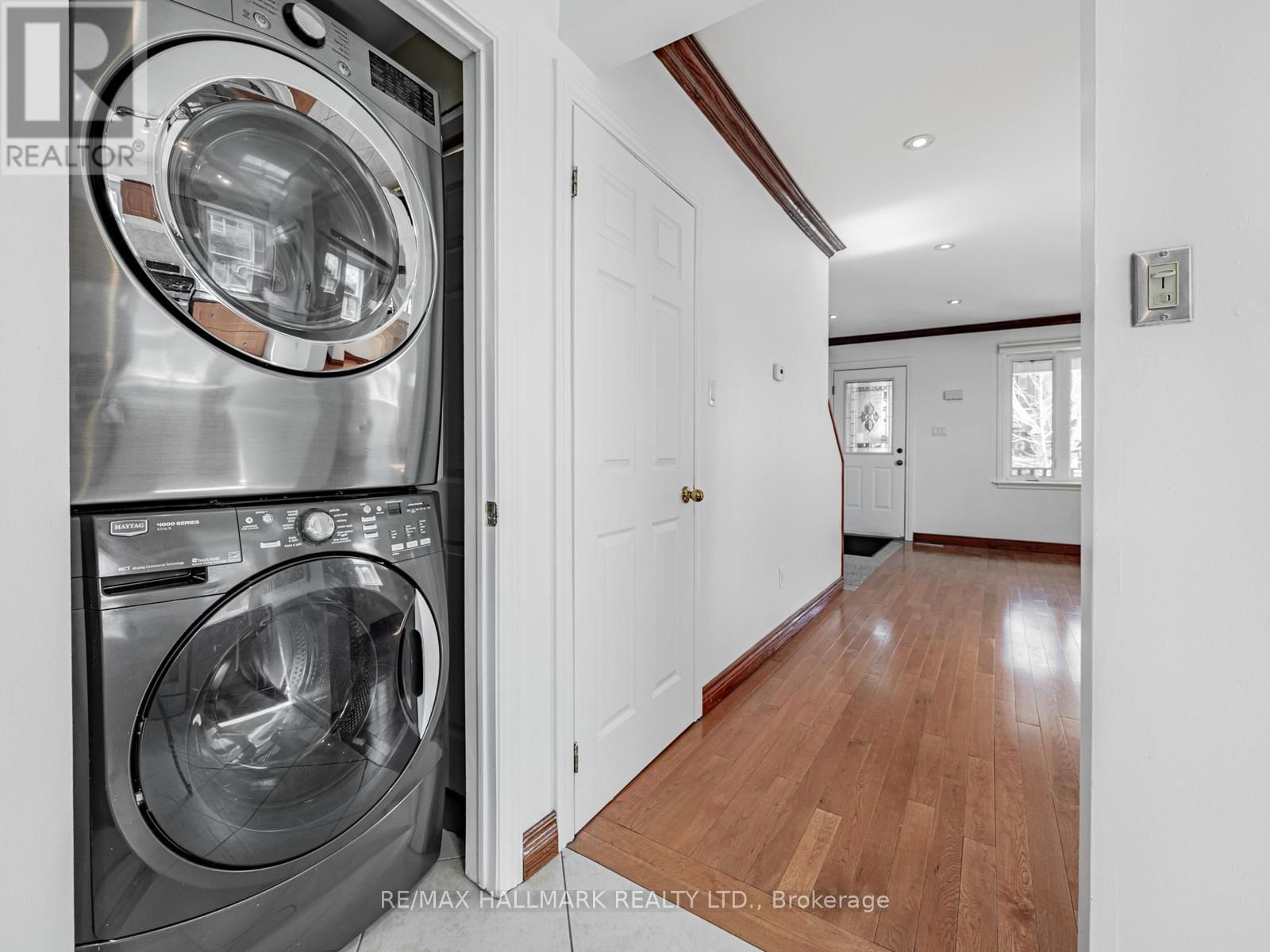 8 REDWOOD AVENUE Image 25