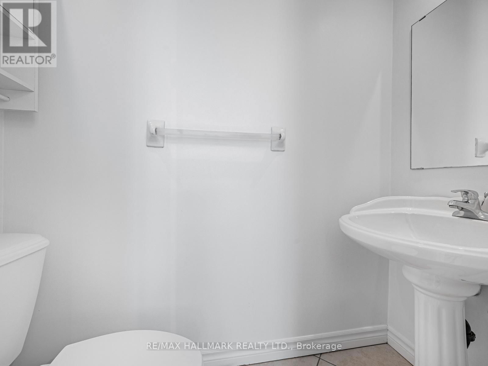8 REDWOOD AVENUE Image 26