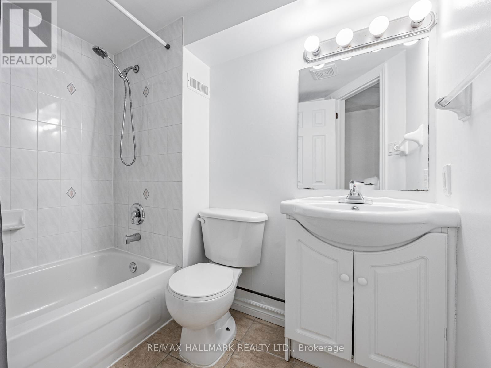 8 REDWOOD AVENUE Image 39