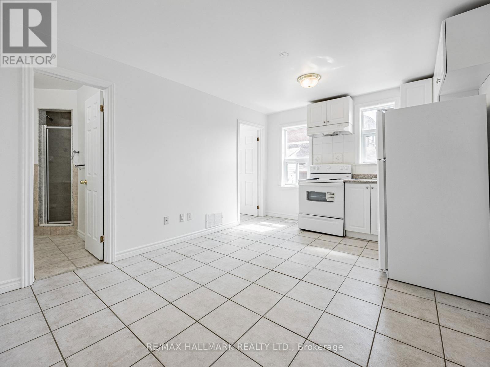 8 REDWOOD AVENUE Image 41