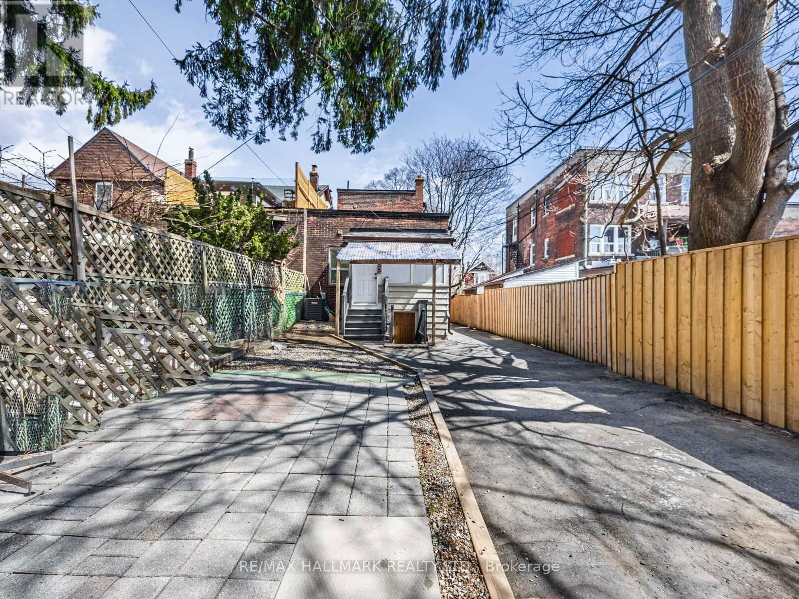 8 REDWOOD AVENUE Image 48