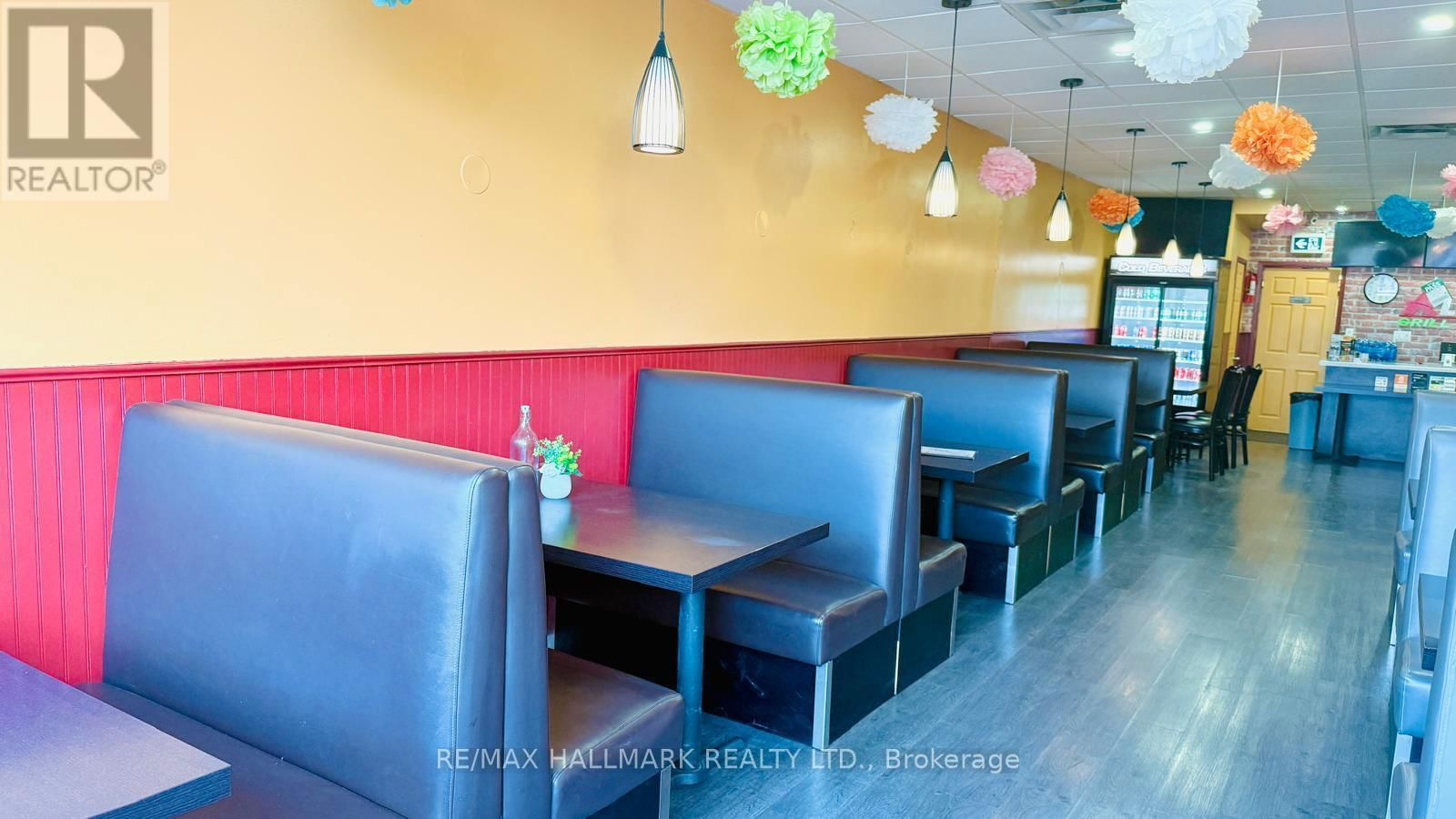 2658 DANFORTH AVENUE Image 12