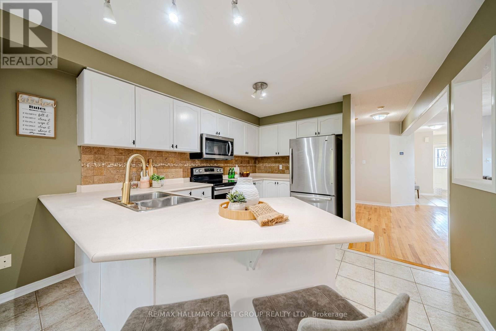 21 ARLSTON COURT Image 20