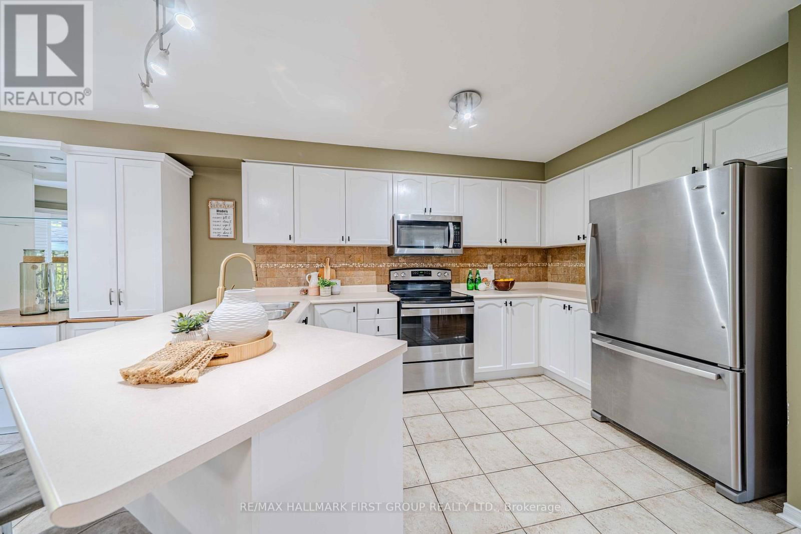 21 ARLSTON COURT Image 21